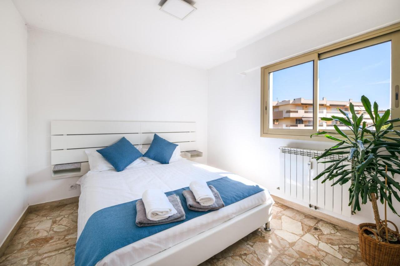 Residence Mediterranee - Beachfront - Sun And Seaview - Pool - Private Parking Cagnes-sur-Mer Eksteriør billede